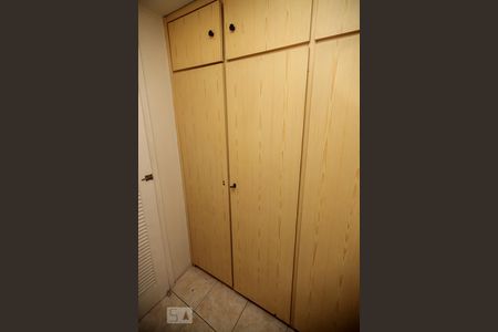 Apartamento à venda com 65m², 2 quartos e 1 vaga Apartamento à venda com 65m², 2 quartos e 1 vagaQuarto de Serviço