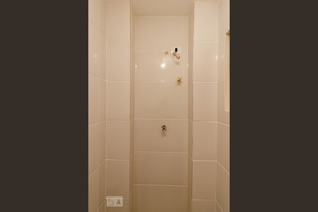 Apartamento à venda com 81m², 2 quartos e sem vagaBanheiro de Serviço