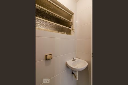 Apartamento à venda com 81m², 2 quartos e sem vagaBanheiro de Serviço