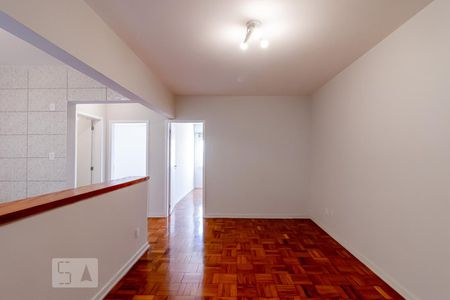 Apartamento à venda com 81m², 2 quartos e sem vagaSala