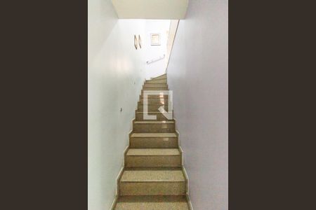 Escada de casa à venda com 3 quartos, 140m² em Jardim Trussardi, São Paulo