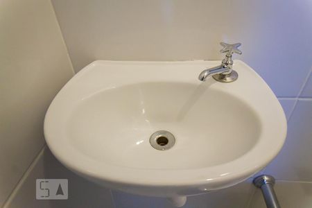 Apartamento à venda com 81m², 2 quartos e sem vagaBanheiro de serviço