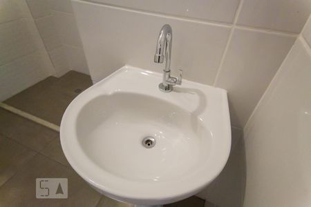 Apartamento à venda com 81m², 2 quartos e sem vagaBanheiro 