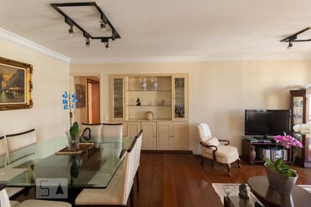 Apartamento à venda com 135m², 3 quartos e 3 vagasSala