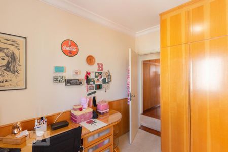 Apartamento à venda com 135m², 3 quartos e 3 vagasQuarto 2