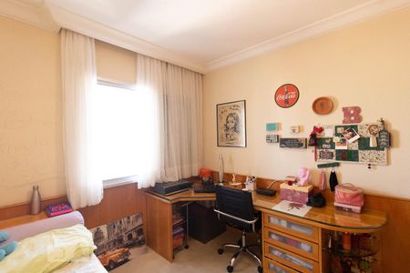 Apartamento à venda com 135m², 3 quartos e 3 vagasQuarto 2