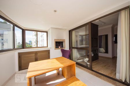 Varanda com Churrasqueira de kitnet/studio à venda com 1 quarto, 55m² em Independência, Porto Alegre