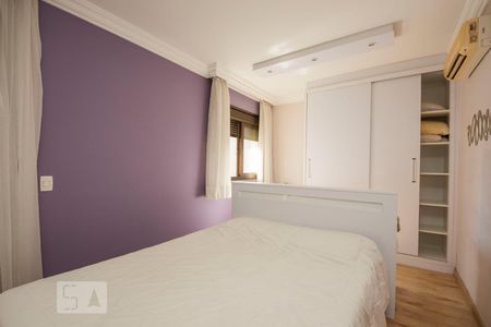 Quarto de kitnet/studio à venda com 1 quarto, 55m² em Independência, Porto Alegre