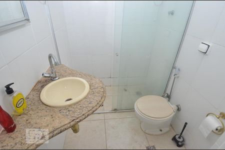 Banheiro de apartamento para alugar com 1 quarto, 30m² em Copacabana, Rio de Janeiro