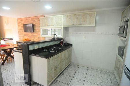 Casa à venda com 250m², 4 quartos e 4 vagasCozinha
