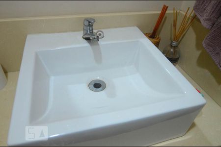 Casa à venda com 250m², 4 quartos e 4 vagasLavabo