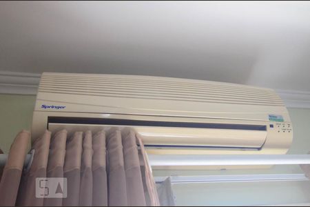 Casa à venda com 250m², 4 quartos e 4 vagasSuíte