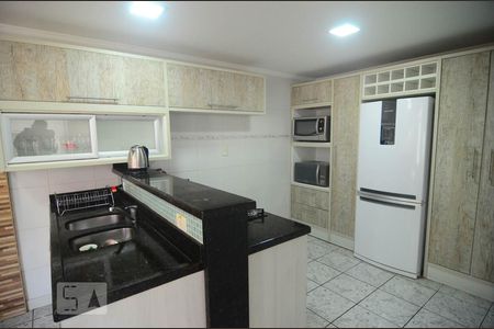 Casa à venda com 250m², 4 quartos e 4 vagasCozinha