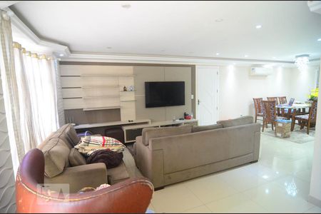 Sala de casa à venda com 4 quartos, 250m² em Estância Velha, Canoas