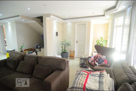 Sala de casa à venda com 4 quartos, 250m² em Estância Velha, Canoas