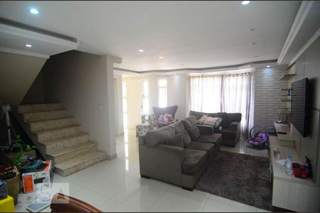 Sala de casa à venda com 4 quartos, 250m² em Estância Velha, Canoas