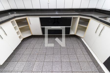 Casa para alugar com 120m², 4 quartos e 1 vaga Casa para alugar com 120m², 4 quartos e 1 vagaCozinha - Armários