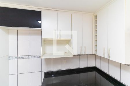 Casa para alugar com 120m², 4 quartos e 1 vaga Casa para alugar com 120m², 4 quartos e 1 vagaCozinha - Armários