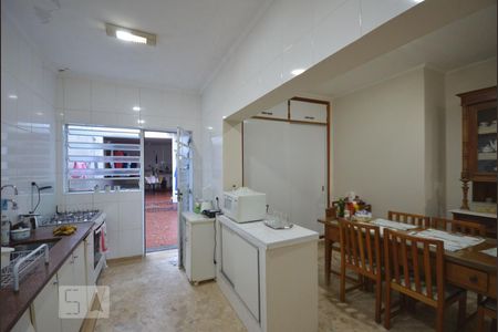 Casa à venda com 185m², 3 quartos e 2 vagasCozinha