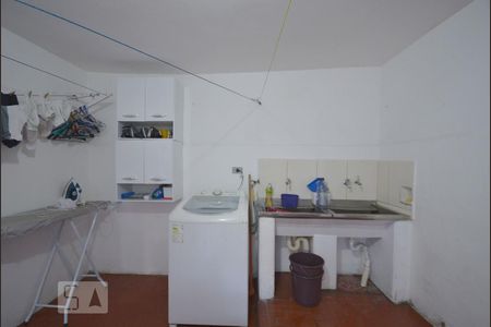 Casa à venda com 185m², 3 quartos e 2 vagasArea de Serviço