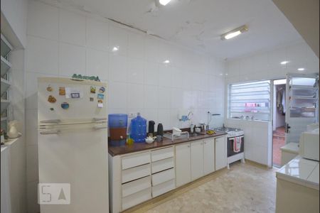 Casa à venda com 185m², 3 quartos e 2 vagasCozinha