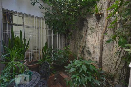 Casa à venda com 185m², 3 quartos e 2 vagasJardim de Inverno