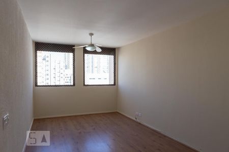 Apartamento à venda com 90m², 2 quartos e 1 vaga Apartamento à venda com 90m², 2 quartos e 1 vagaSala