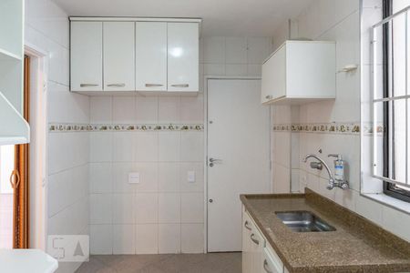 Apartamento à venda com 90m², 2 quartos e 1 vaga Apartamento à venda com 90m², 2 quartos e 1 vagaCozinha