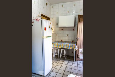 Casa à venda com 168m², 3 quartos e 2 vagasCozinha