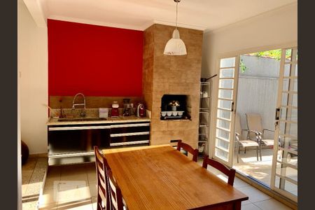 Casa para alugar com 210m², 2 quartos e 2 vagas Casa para alugar com 210m², 2 quartos e 2 vagasChurrasqueira