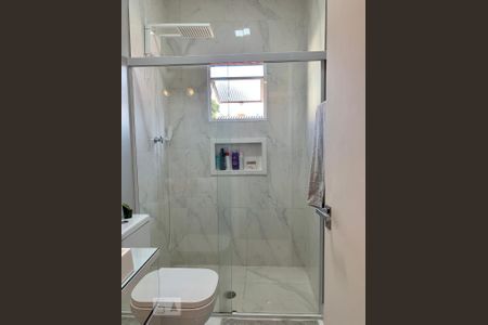 Casa para alugar com 210m², 2 quartos e 2 vagas Casa para alugar com 210m², 2 quartos e 2 vagasBanheiro da Suíte 2