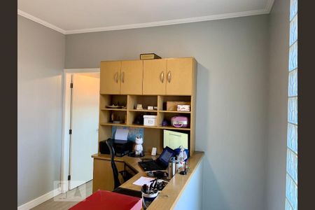 Casa para alugar com 210m², 2 quartos e 2 vagas Casa para alugar com 210m², 2 quartos e 2 vagasEscritório