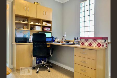 Casa para alugar com 210m², 2 quartos e 2 vagas Casa para alugar com 210m², 2 quartos e 2 vagasEscritório