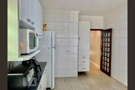 Casa para alugar com 210m², 2 quartos e 2 vagas Casa para alugar com 210m², 2 quartos e 2 vagasCozinha