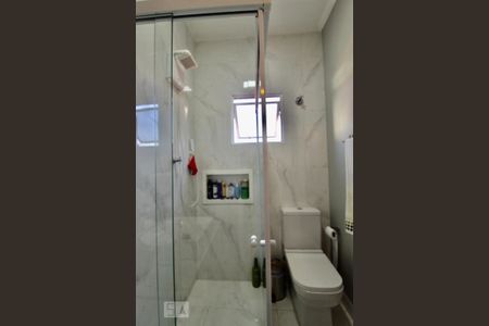 Casa para alugar com 210m², 2 quartos e 2 vagas Casa para alugar com 210m², 2 quartos e 2 vagasBanheiro da Suíte 1