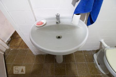 Casa para alugar com 250m², 3 quartos e 4 vagasBanheiro de Serviço