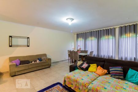 Sala de casa para alugar com 3 quartos, 250m² em Vila São Pedro, Guarulhos