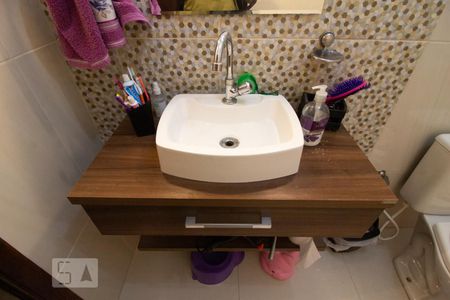 Detalhe banheiro de casa para alugar com 3 quartos, 250m² em Vila São Pedro, Guarulhos