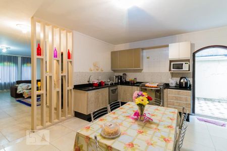 Casa para alugar com 250m², 3 quartos e 4 vagasCozinha