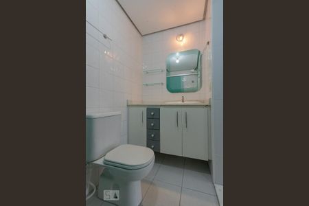 Apartamento para alugar com 84m², 3 quartos e 1 vaga Apartamento para alugar com 84m², 3 quartos e 1 vagaBanheiro da Suíte