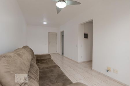 Sala de apartamento para alugar com 3 quartos, 84m² em Vila Lemos, Campinas