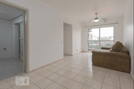 Sala de apartamento para alugar com 3 quartos, 84m² em Vila Lemos, Campinas
