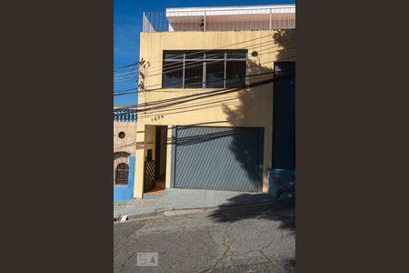 Casa à venda com 160m², 3 quartos e 2 vagasFachada