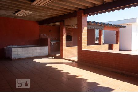 Casa à venda com 160m², 3 quartos e 2 vagasQuintal