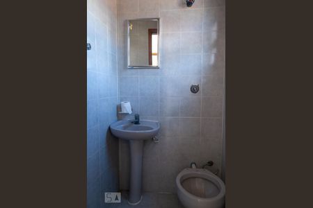 Casa à venda com 160m², 3 quartos e 2 vagasBanheiro de Serviço