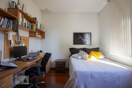 Casa à venda com 360m², 4 quartos e 4 vagas Casa à venda com 360m², 4 quartos e 4 vagasQuarto 2