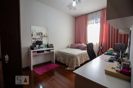 Casa à venda com 360m², 4 quartos e 4 vagas Casa à venda com 360m², 4 quartos e 4 vagasQuarto 3