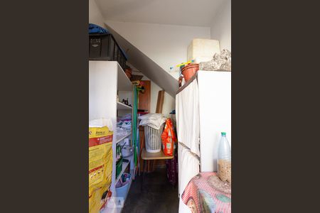 Casa à venda com 360m², 4 quartos e 4 vagas Casa à venda com 360m², 4 quartos e 4 vagasQuarto de Serviço