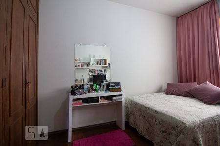 Casa à venda com 360m², 4 quartos e 4 vagas Casa à venda com 360m², 4 quartos e 4 vagasQuarto 3