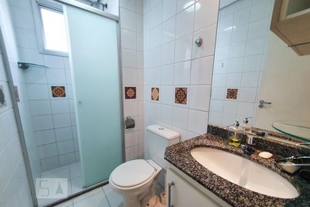 Apartamento para alugar com 54m², 2 quartos e 2 vagas Apartamento para alugar com 54m², 2 quartos e 2 vagasBanheiro Corredor